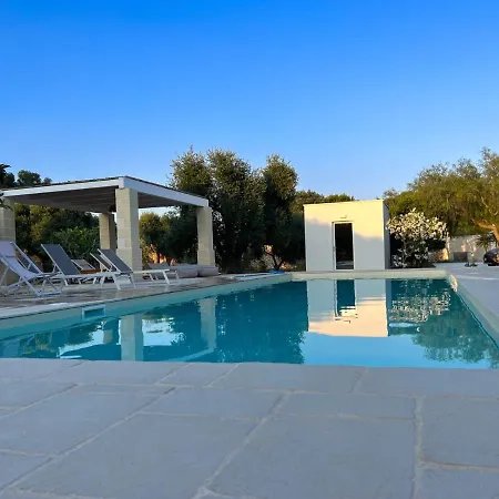 וילה Villaria Luxury Apulian With Pool *