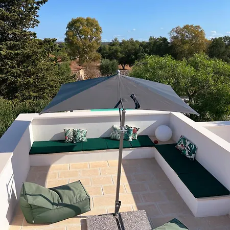 Villaria Luxury Apulian With Pool וילה